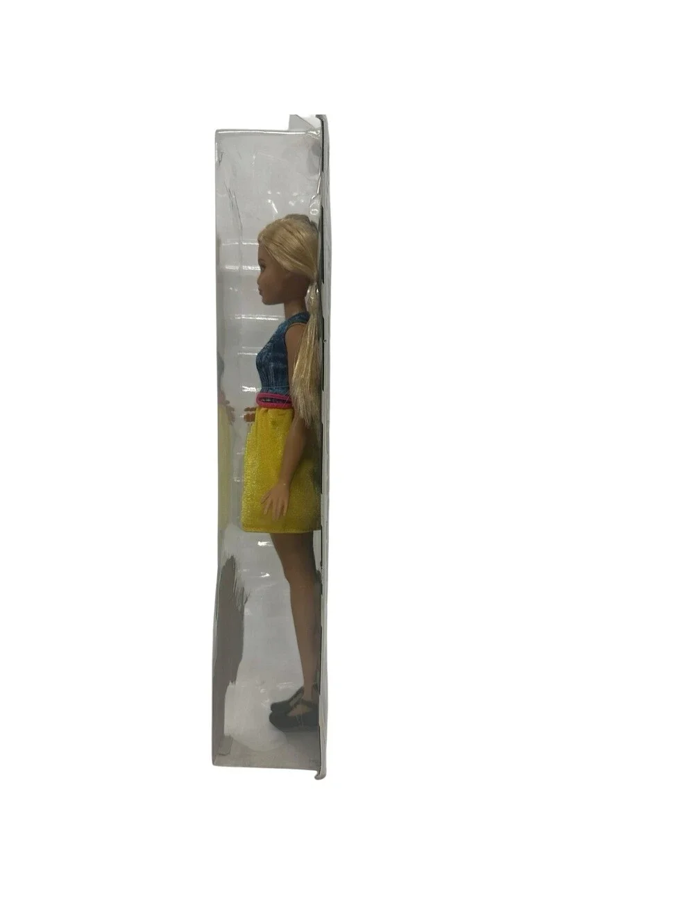 Barbie Fashionistas #22 Chambray Chic Curvy Doll   NEW
